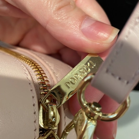 Customized vegan leather camera bag with tassel - Picture 4 of 4